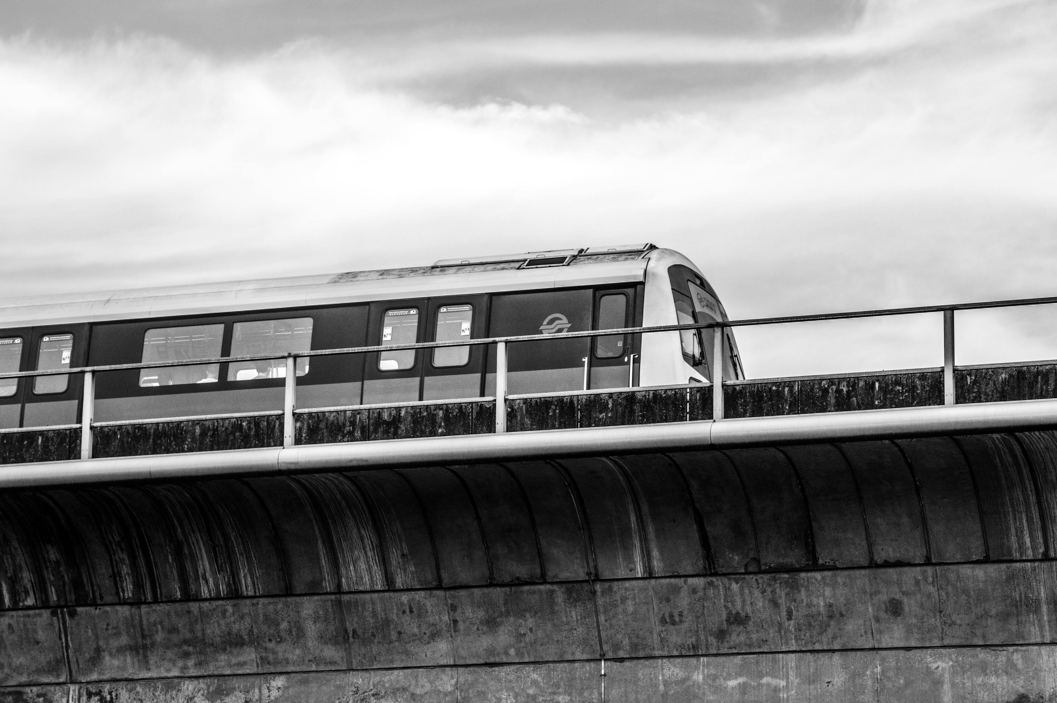 新吉城際鐵路進展順利，未來交通更便捷，最新消息匯總