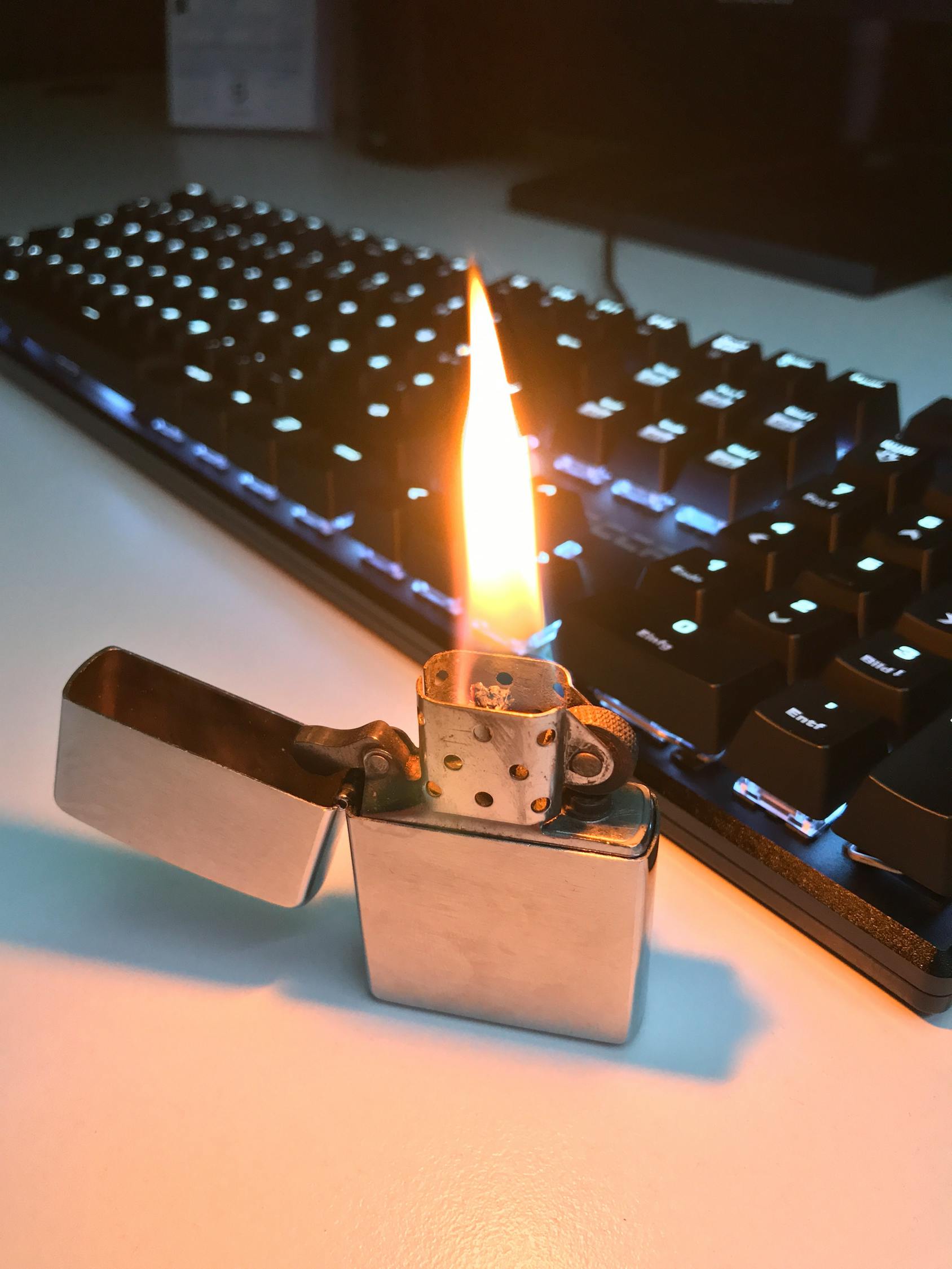 Zippo打火機2016新款，時尚與功能的完美融合