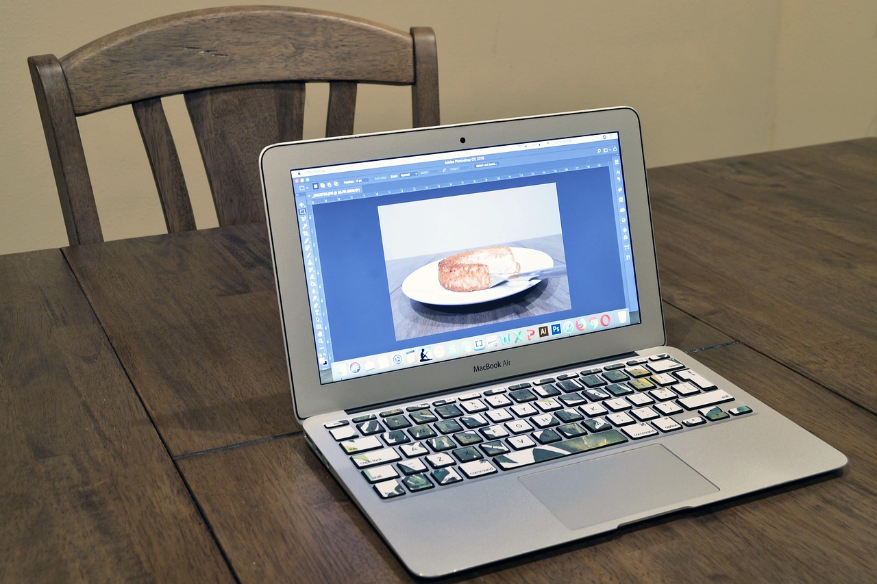 聯(lián)想最新款筆記本2017，技術與設計的完美融合亮相市場