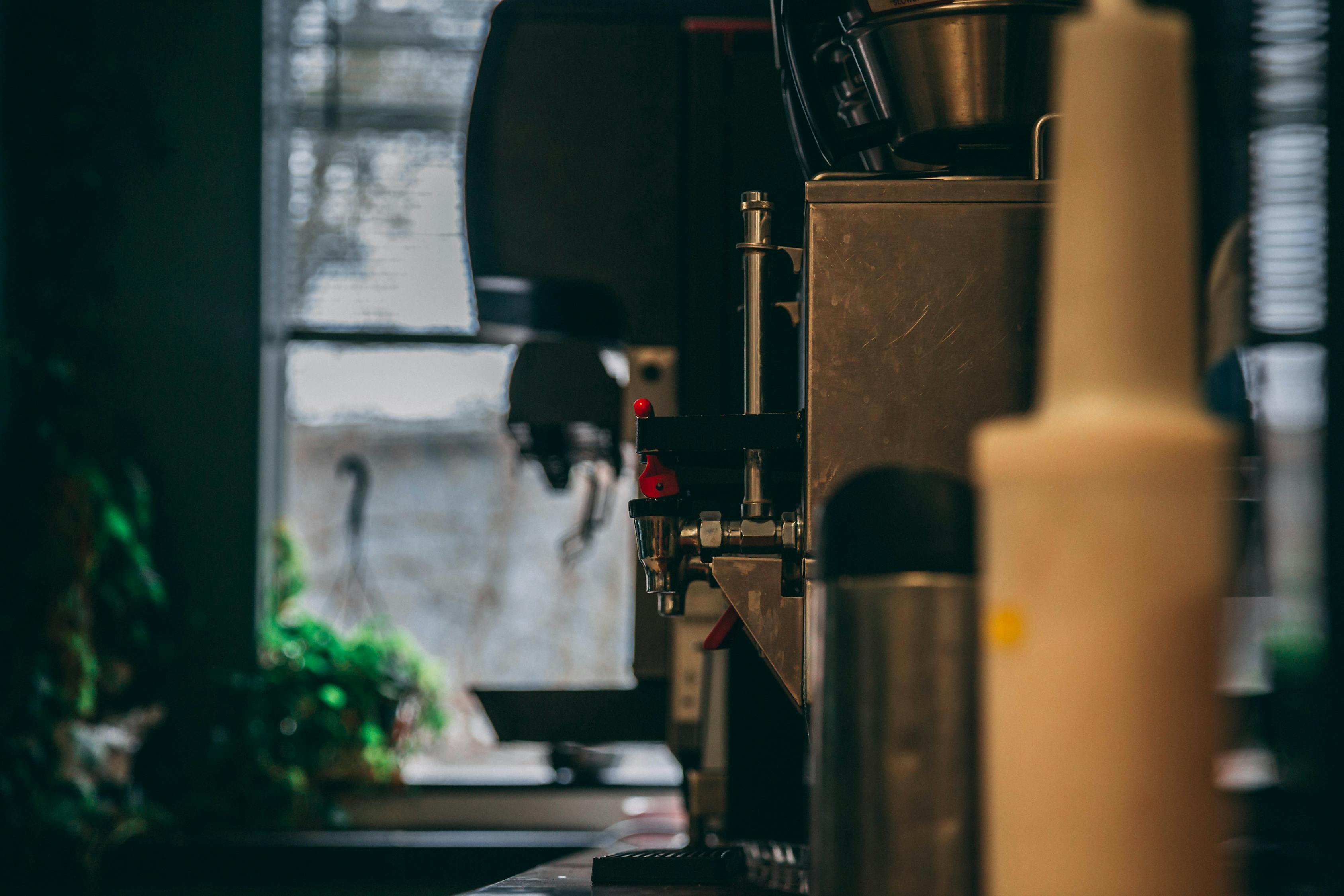 超級狂少秦殊，熱血青春的挑戰(zhàn)與榮耀最新章節(jié)