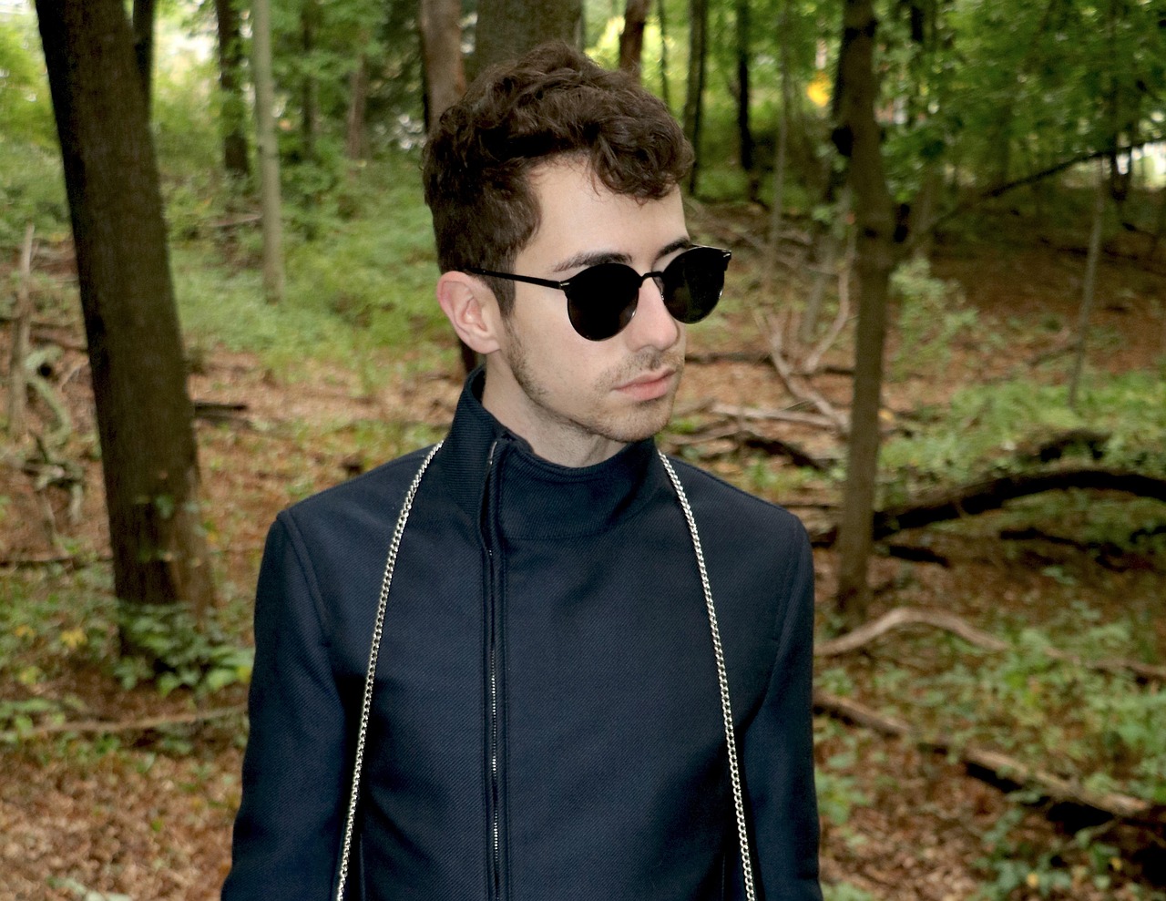 微信最新時(shí)尚潮流男士頭像圖片，展現(xiàn)個(gè)性風(fēng)格與魅力風(fēng)采