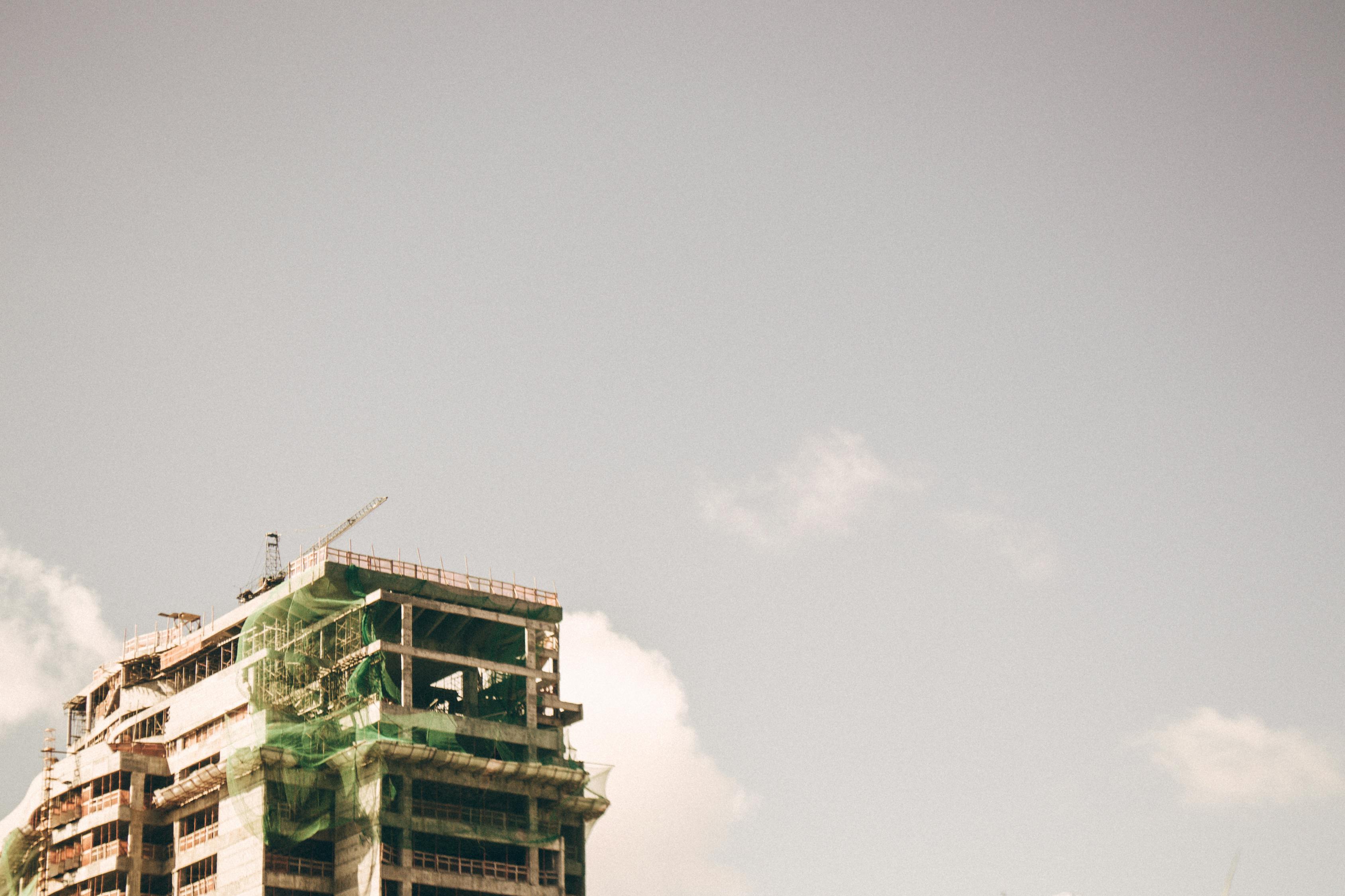 外墻外保溫工程技術(shù)規(guī)程最新版及其應(yīng)用探討解析